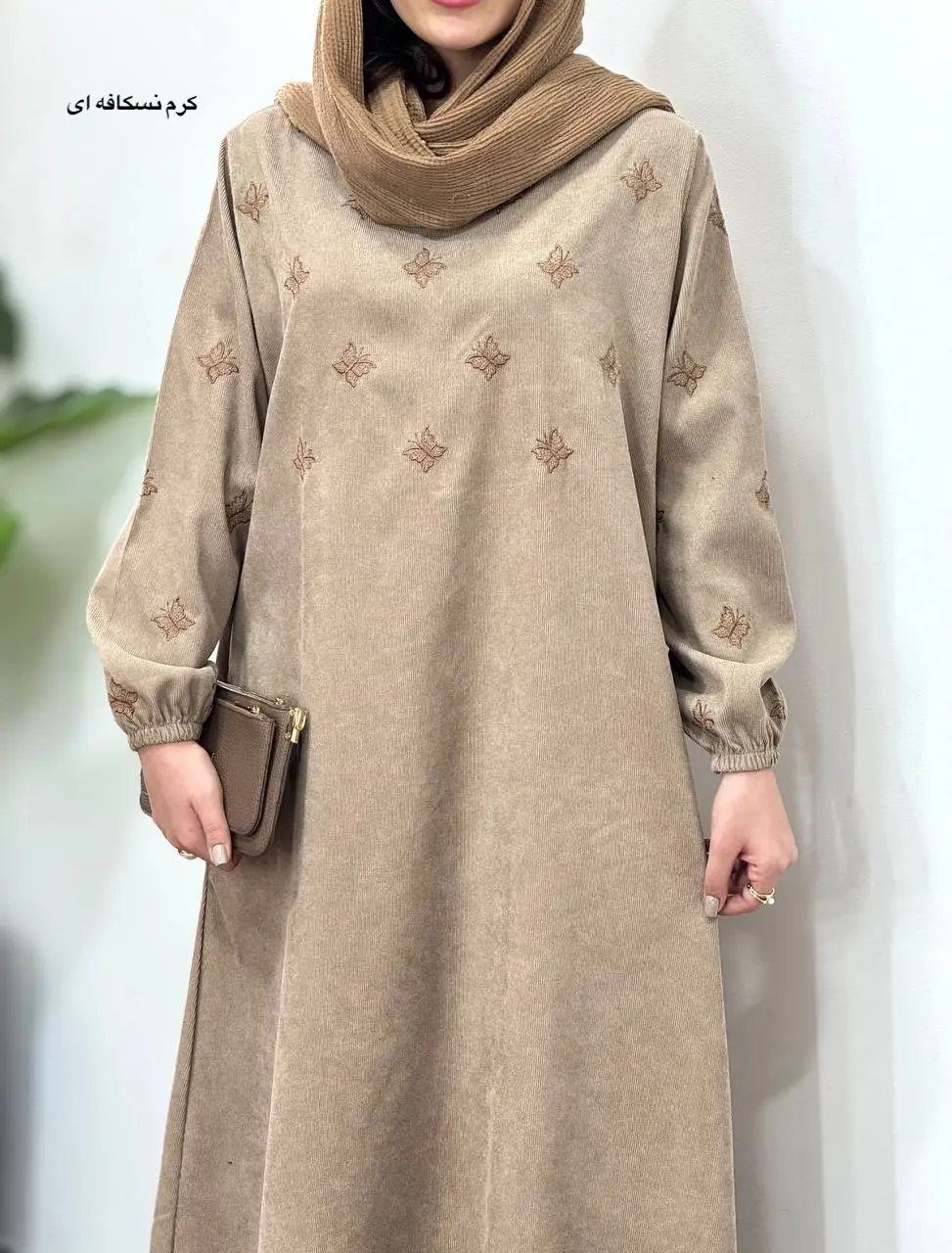 پیراهن مانتویی گلدوزی پری